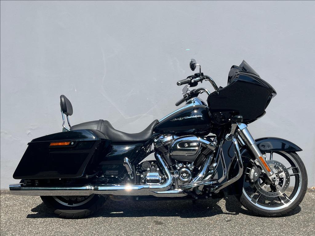 HARLEY DAVIDSON Road Glide 107 1745