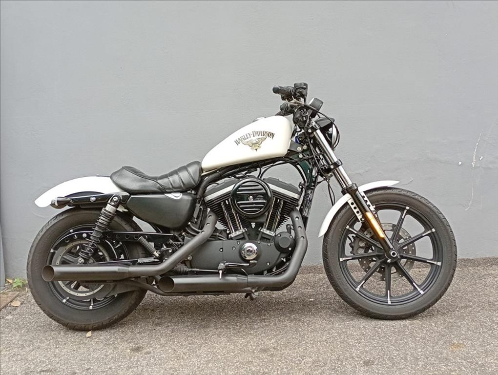 HARLEY DAVIDSON 883 Iron XLN