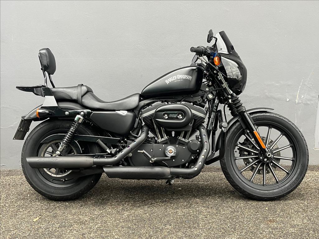HARLEY DAVIDSON 883 Iron XLN