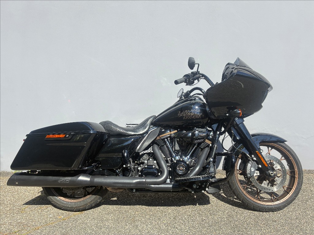 HARLEY-DAVIDSON Road Glide 117 1923 1.9 ST Color