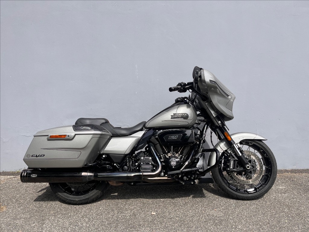 HARLEY-DAVIDSON CVO 1977 Street Glide 121 2.0 Dark Platinum