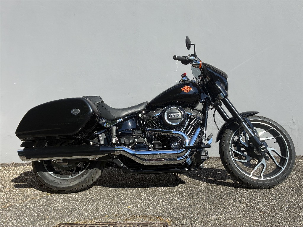 HARLEY-DAVIDSON Sport Glide 107 1745 Color