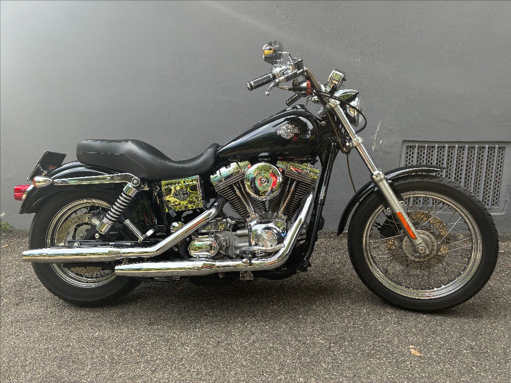 HARLEY-DAVIDSON Dyna Super Glide 1584 Custom