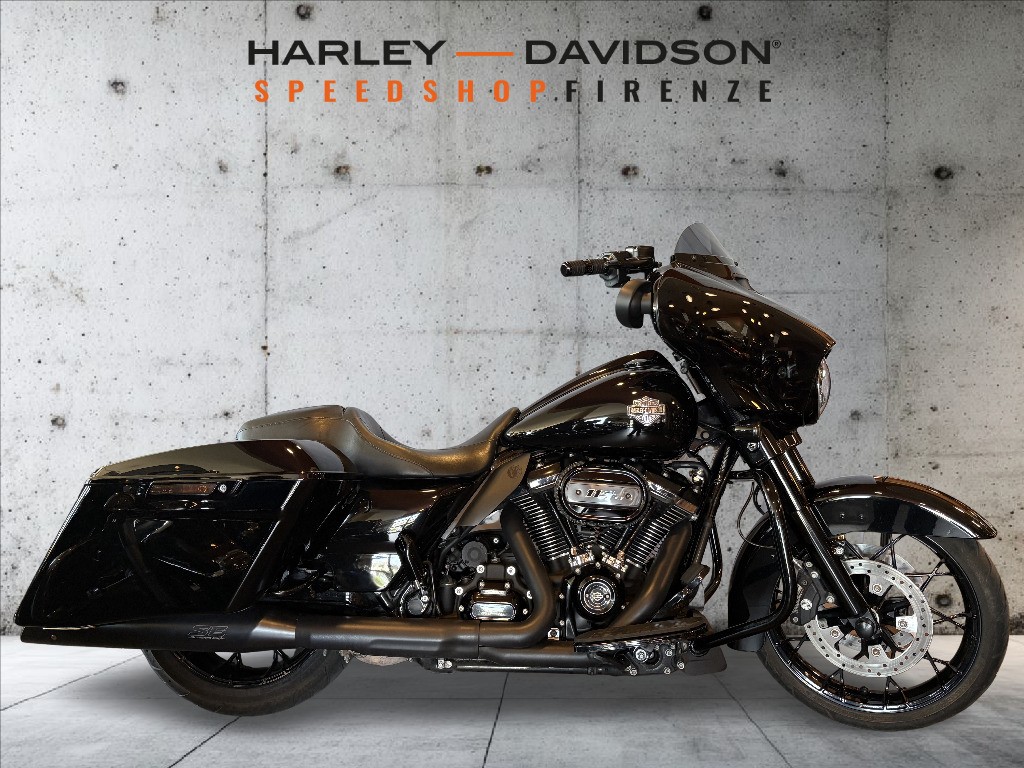 HARLEY-DAVIDSON Street Glide 114 1868 Special black finish Color